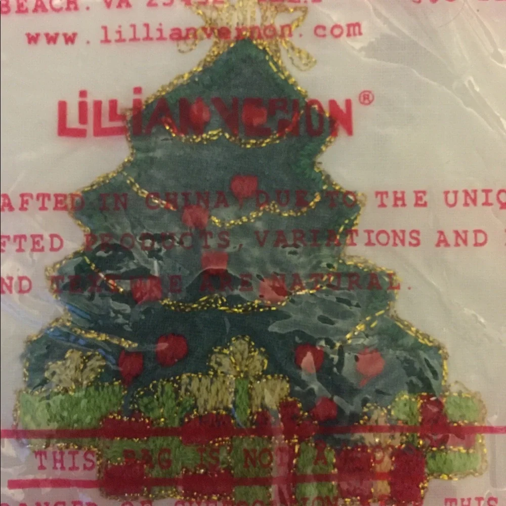 NWOT Set of Two Christmas Hand towels